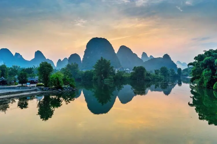 科技绿色
